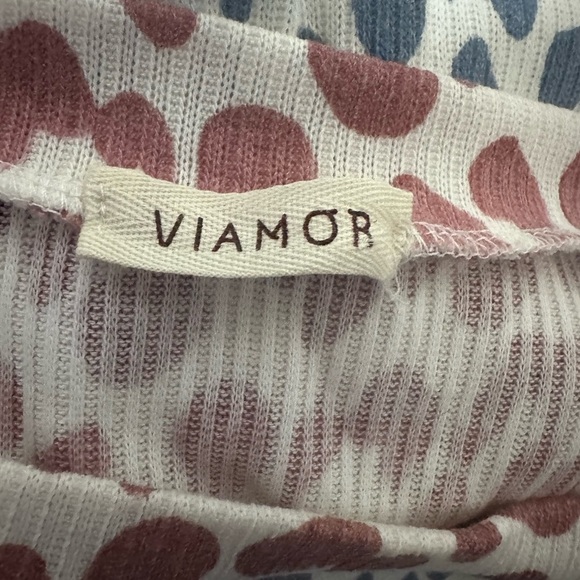 Viamor Multicolor Animal Print Relaxed Long Sleeve Shirt – Stylish & Comfortable - Picture 4 of 4